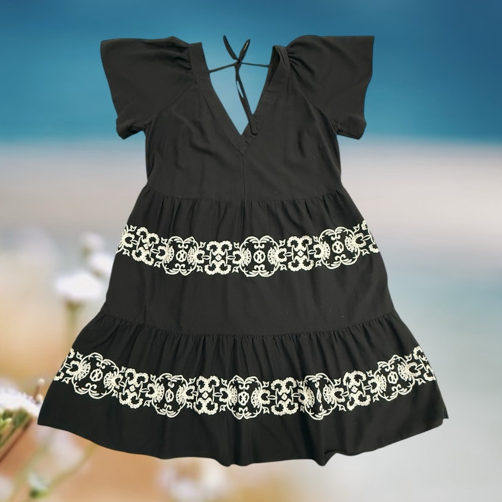 Old Navy Embroidered V Neck Swing Tiered Dress Black Medium Tall - Picture 2 of 10